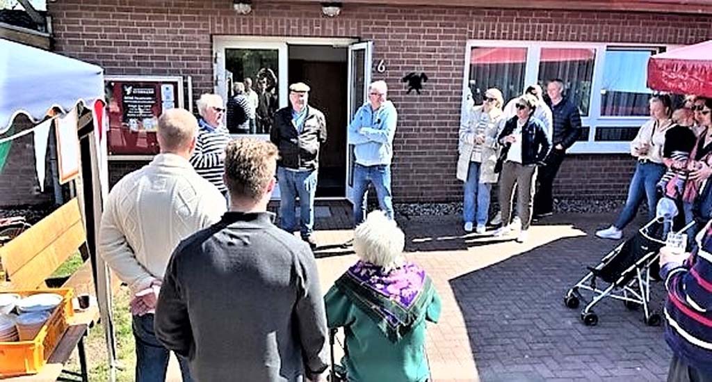 Einweihung Erinnerungsbank Kampinos